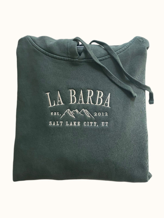 Winter Hoodie 2025 (green/mountains)